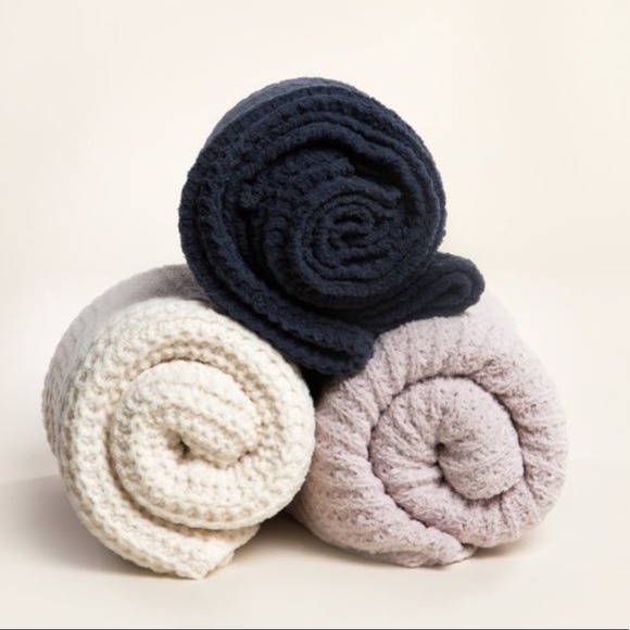 Accessories - 🚨DOORBUSTER🚨 Chenille Blanket Throw